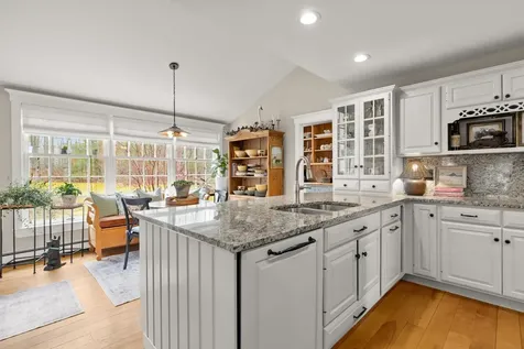 8 Old Seabury Road York ME 03909