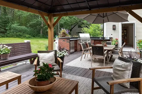8 Old Seabury Road York ME 03909