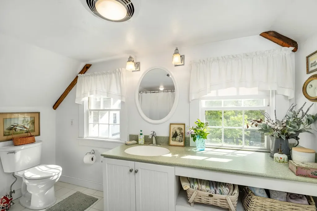 5 Trask Mountain Road Wolfeboro NH 03894