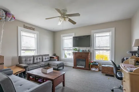 58 Amherst Street Nashua NH 03064
