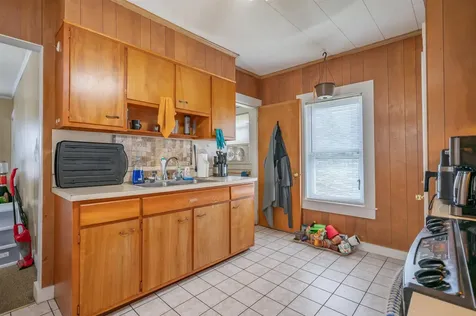 58 Amherst Street Nashua NH 03064