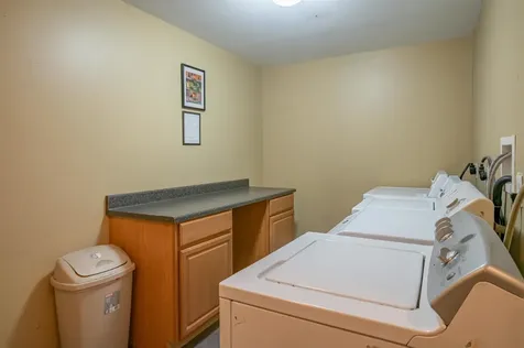 58 Amherst Street Nashua NH 03064