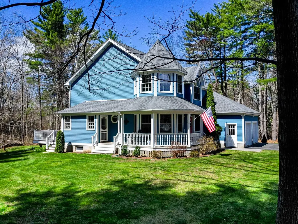 38 Mcintosh Way Greenland NH 03840