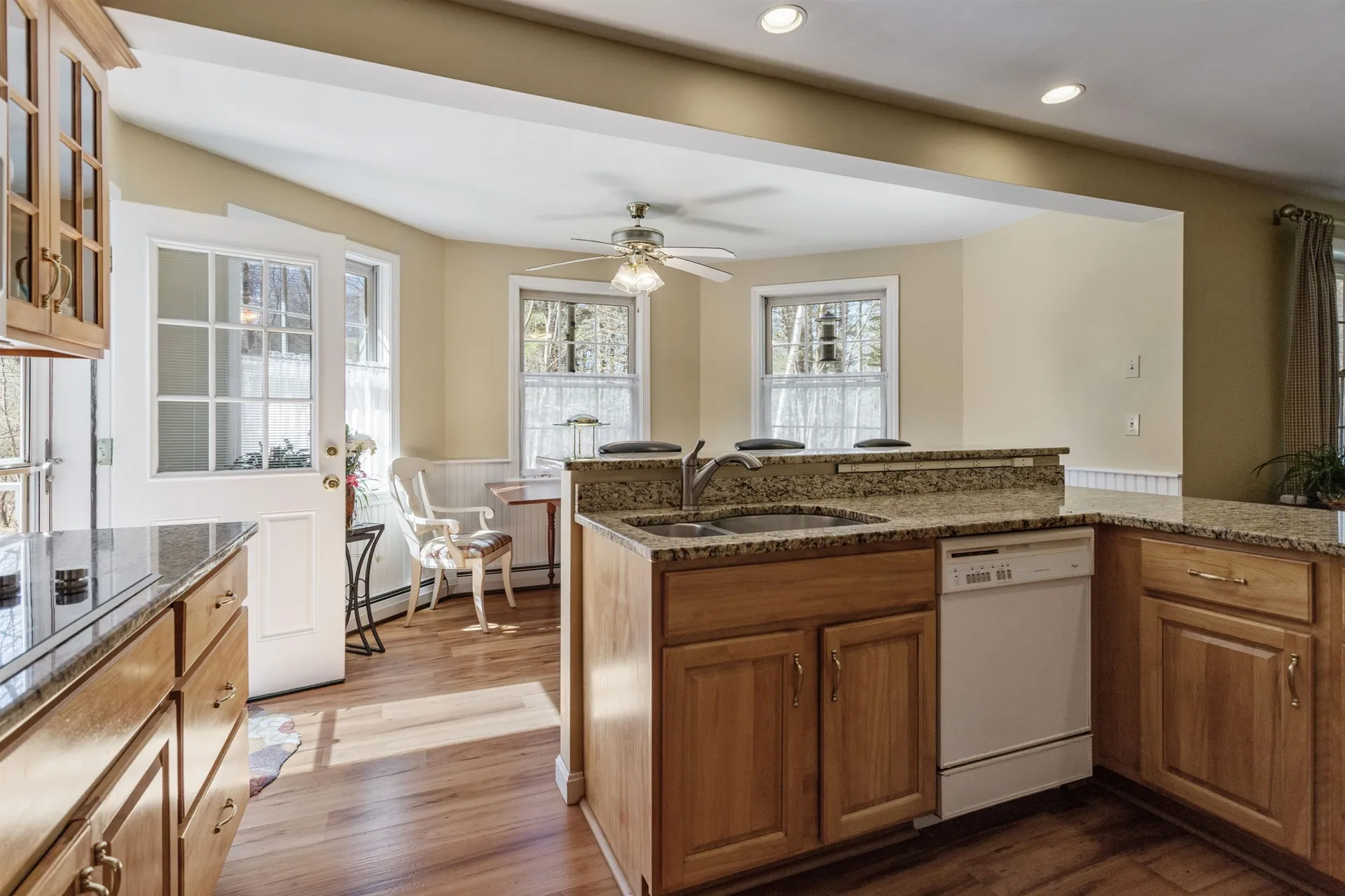 38 Mcintosh Way Greenland NH 03840