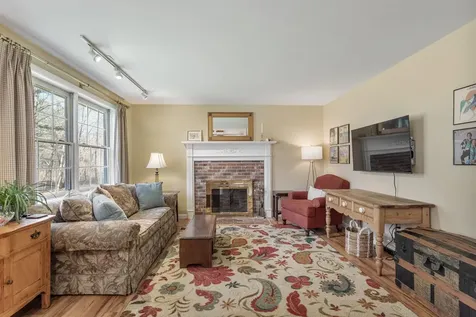 38 Mcintosh Way Greenland NH 03840