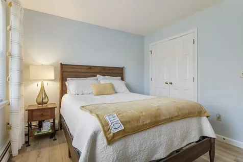 38 Mcintosh Way Greenland NH 03840