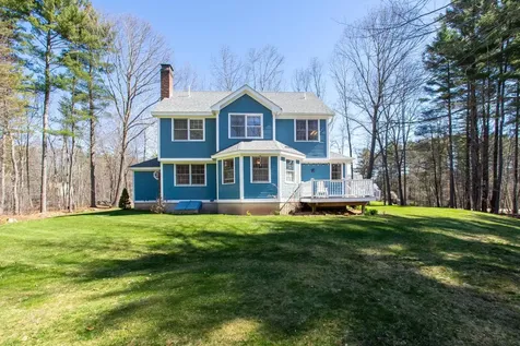 38 Mcintosh Way Greenland NH 03840