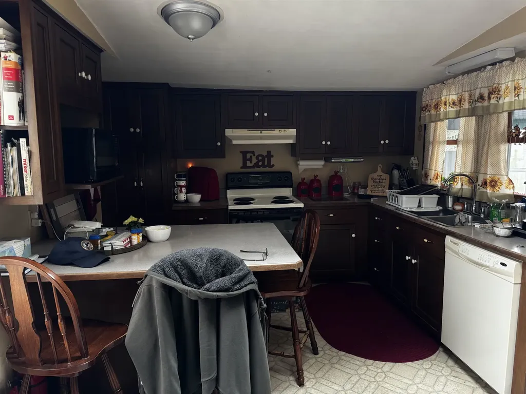 87 High Street West Rutland VT 05777
