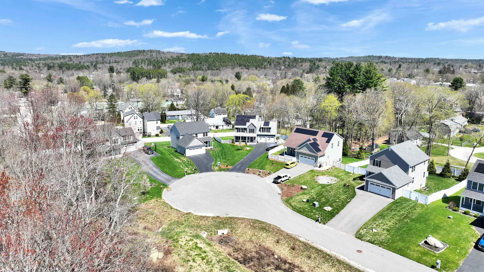 17 Wright Road Milford NH 03055