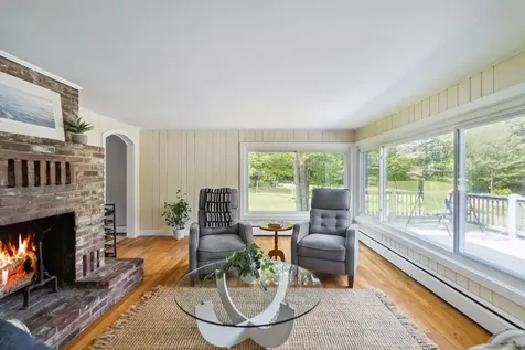 626 County Road New London NH 03257