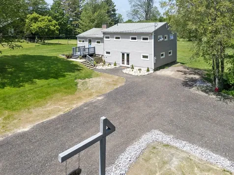 626 County Road New London NH 03257