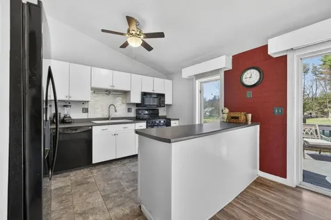 70 Boxwood Circle Milford NH 03055
