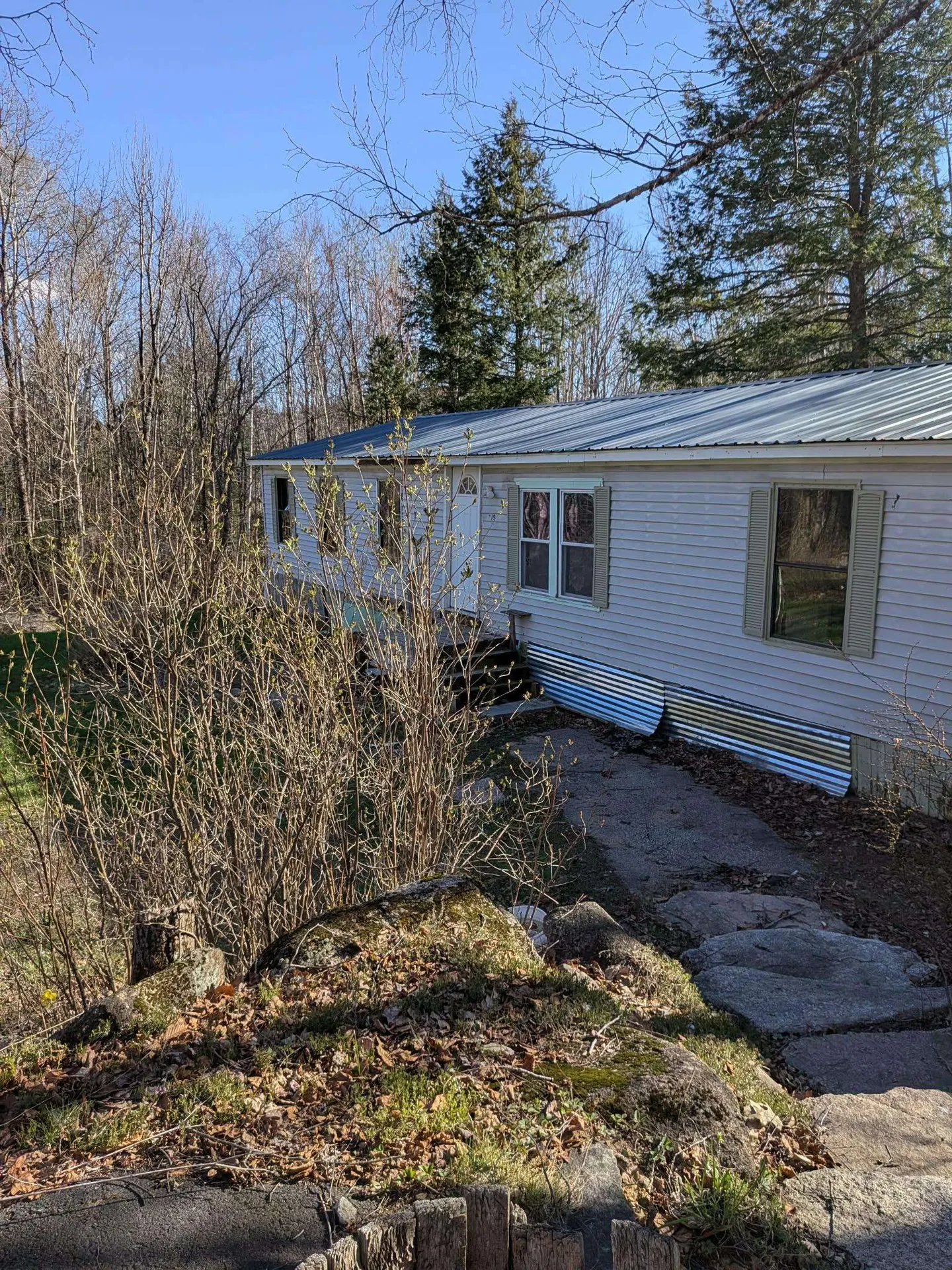 19 Easy Avenue Albany NH 03818