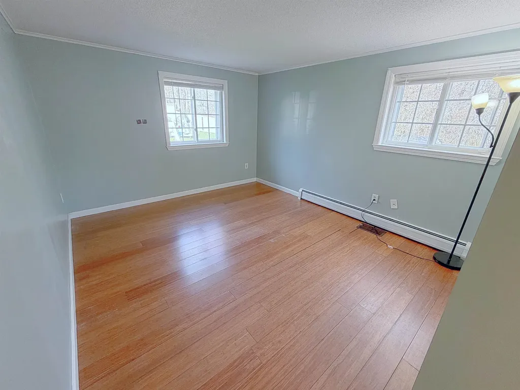 76 Ode Way Manchester NH 03103
