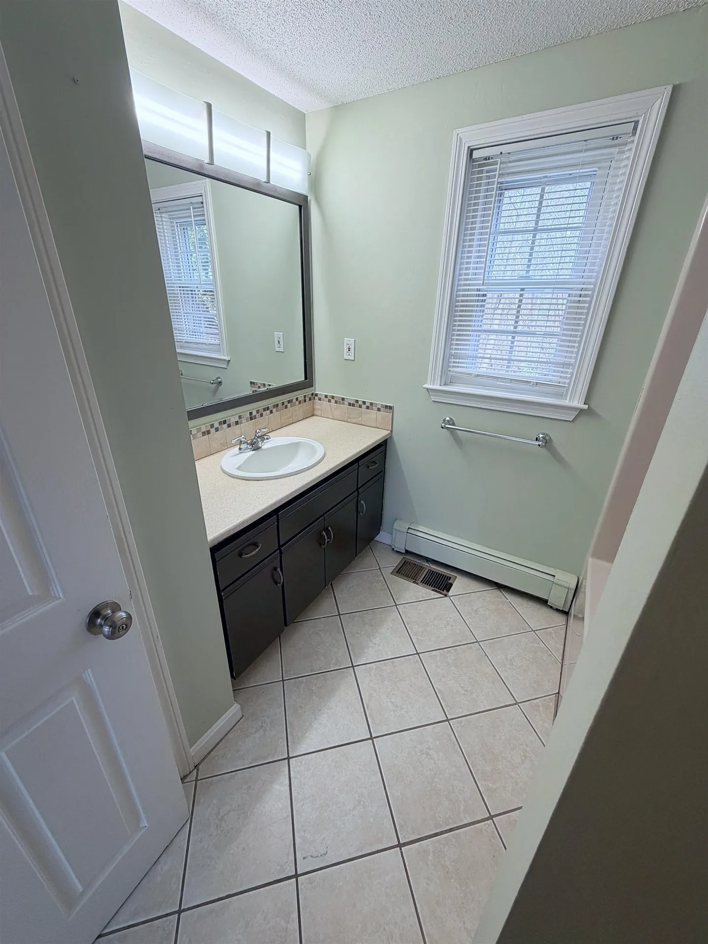 76 Ode Way Manchester NH 03103