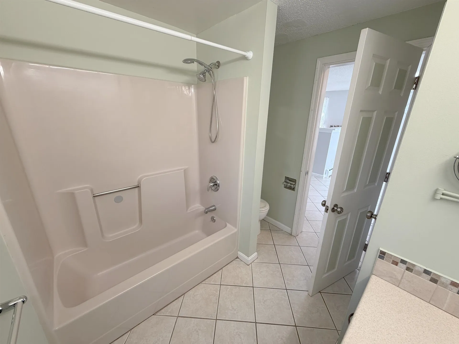 76 Ode Way Manchester NH 03103