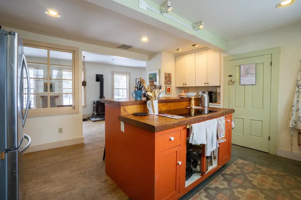 139 Hollow Wood Road Peacham VT 05862