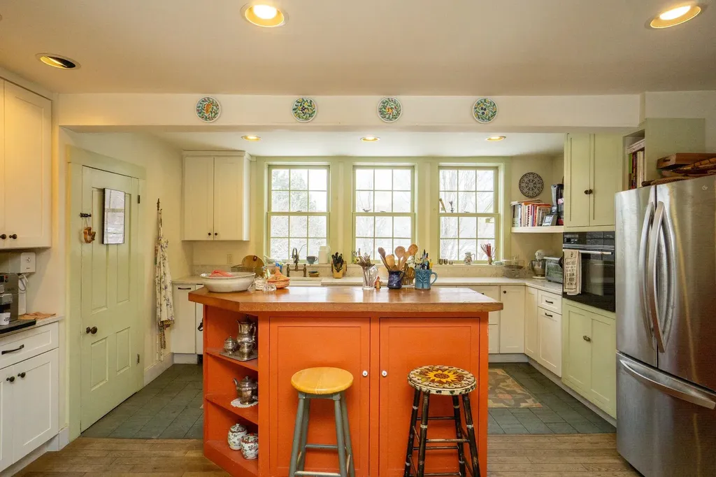 139 Hollow Wood Road Peacham VT 05862