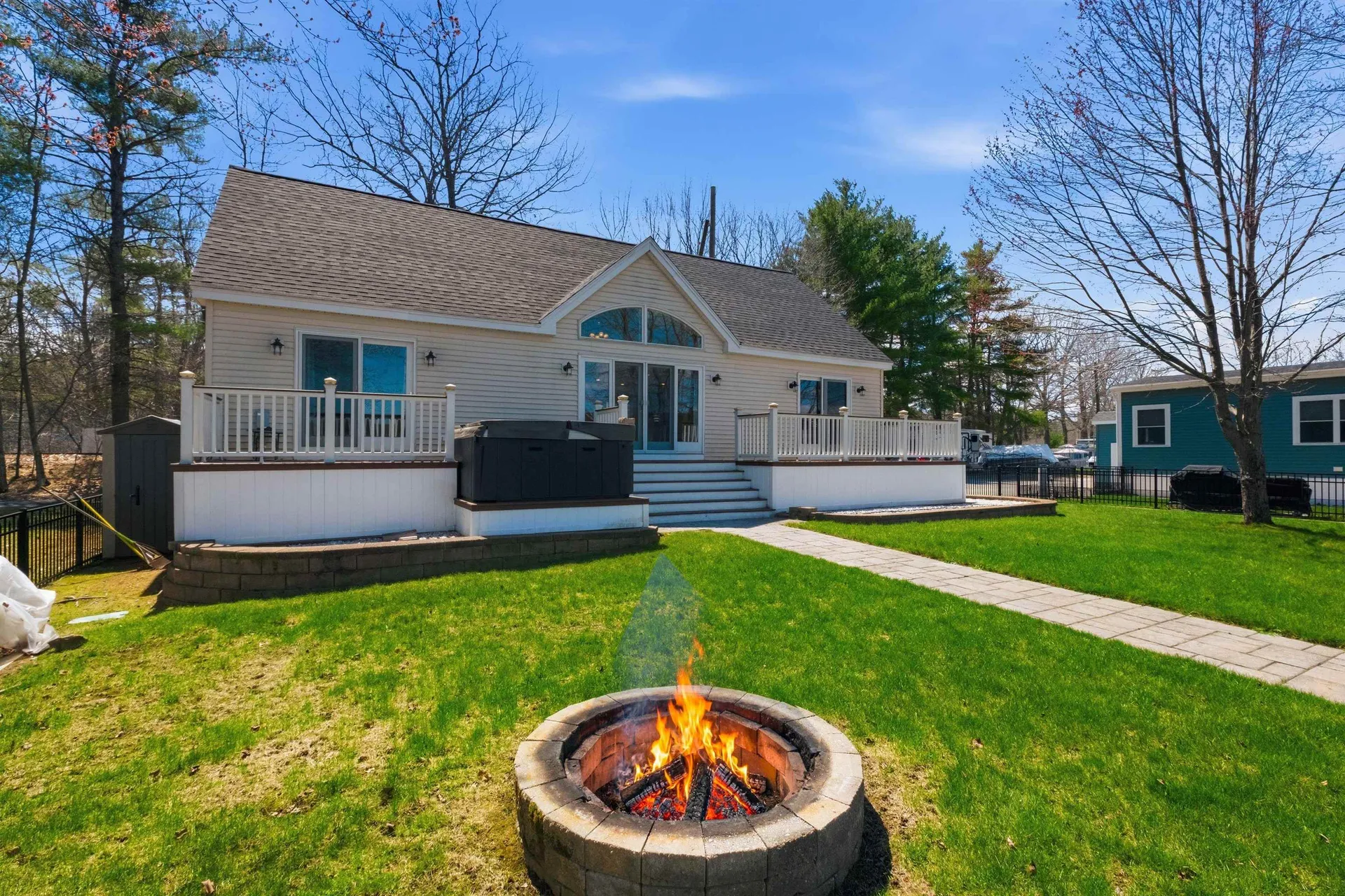 25 Morway Lane Belmont NH 03220