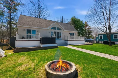 25 Morway Lane Belmont NH 03220
