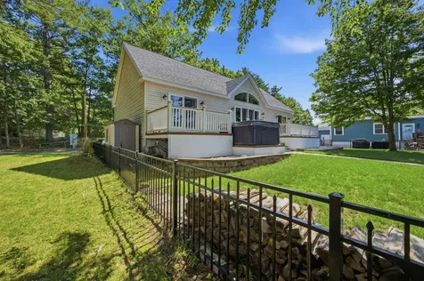 25 Morway Lane Belmont NH 03220