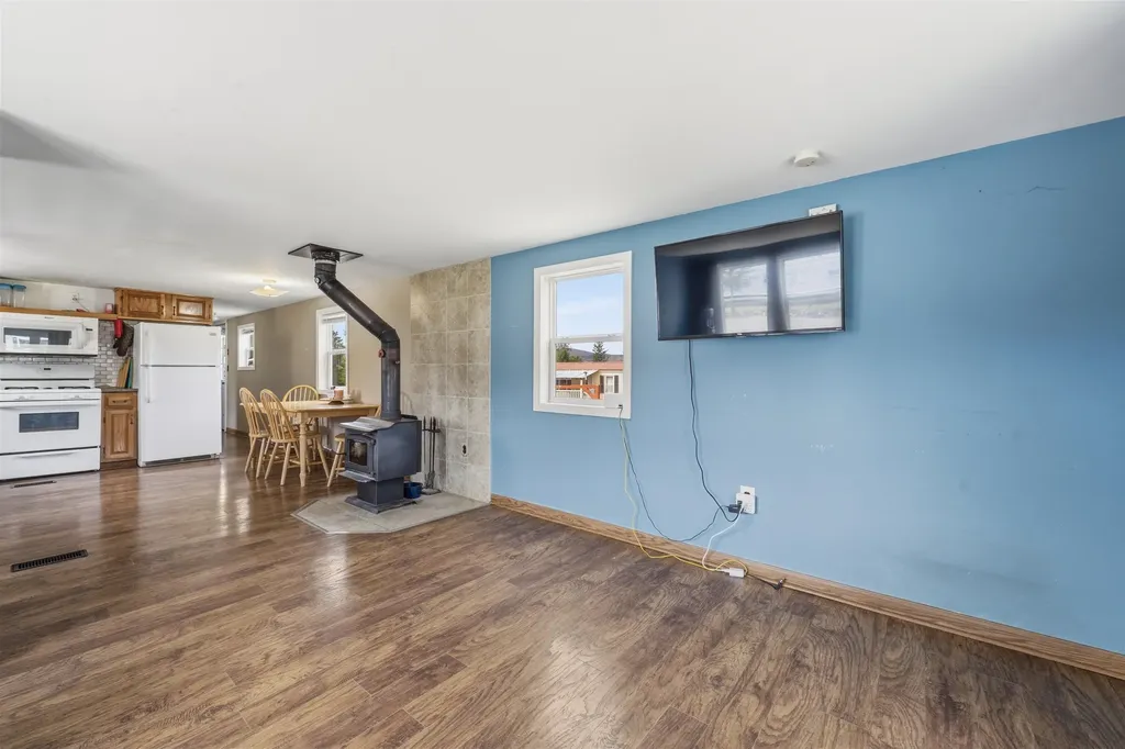 6 Darwin Drive Stewartstown NH 03576