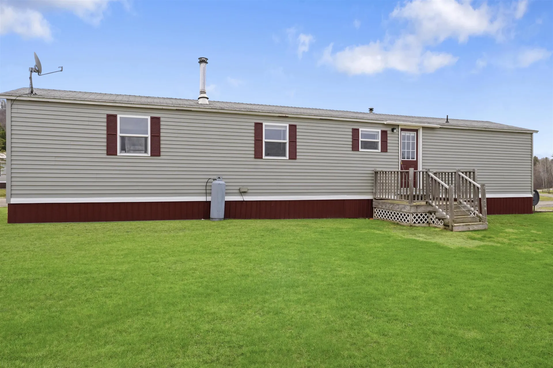 6 Darwin Drive Stewartstown NH 03576