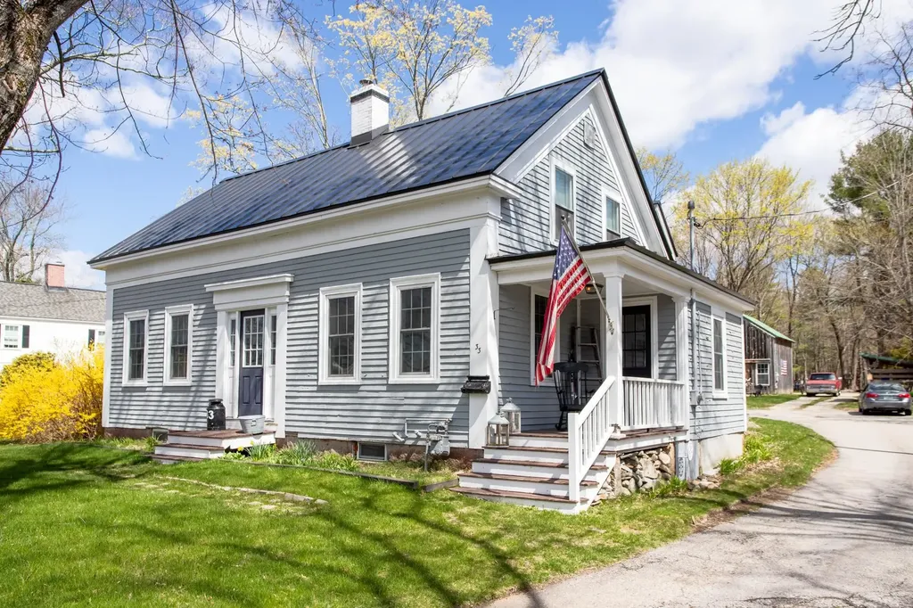 33 Exeter Road Hampton NH 03842