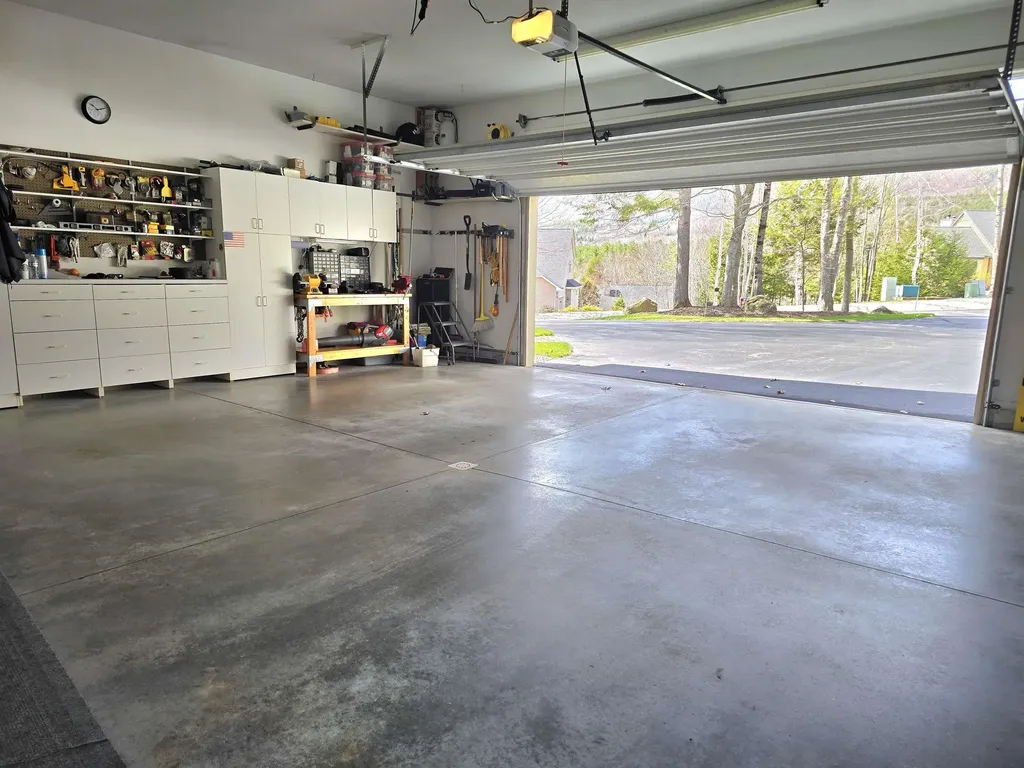 22 & 12 Moat Lane Hales Location NH 03860