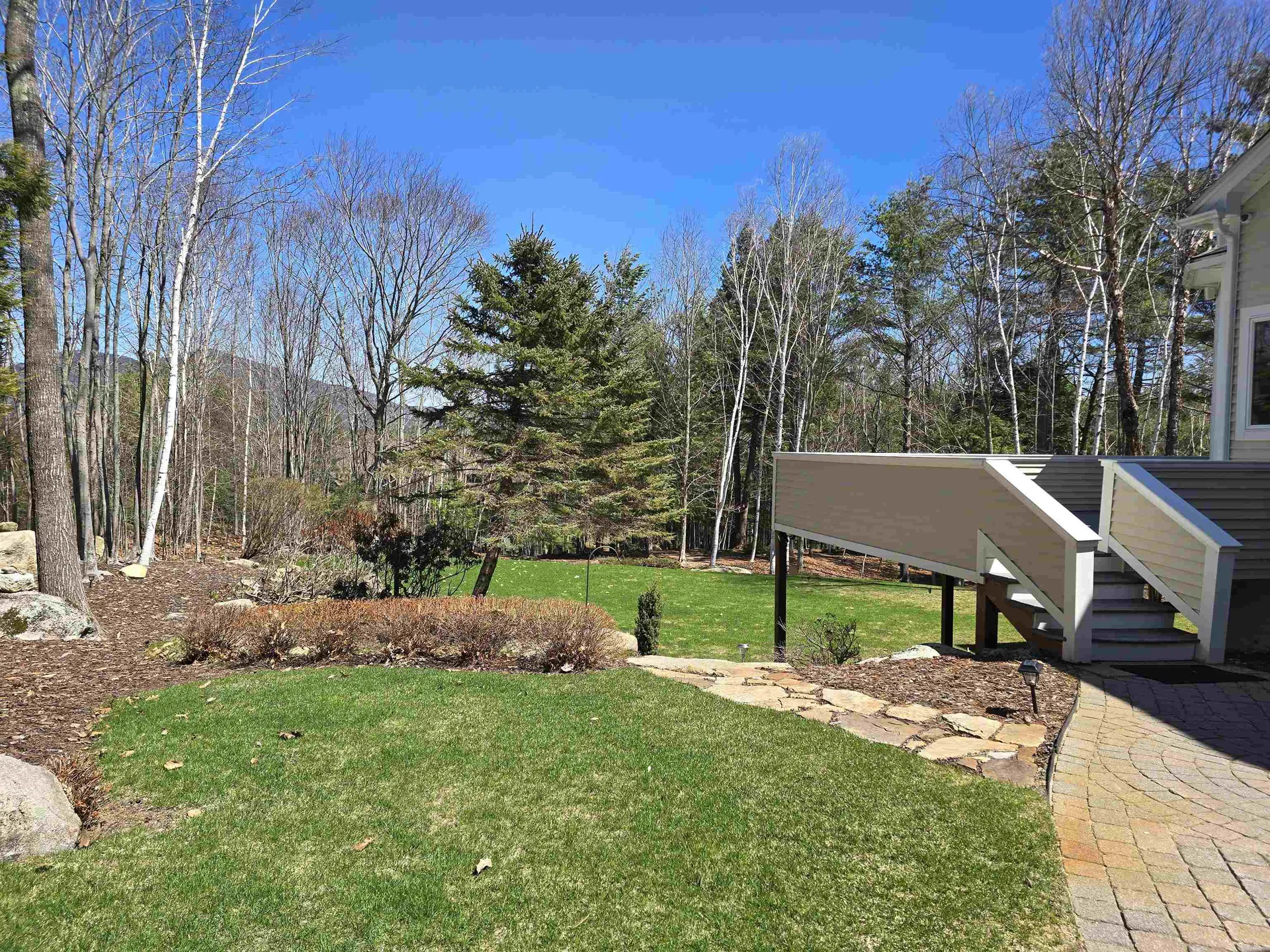 22 & 12 Moat Lane Hales Location NH 03860