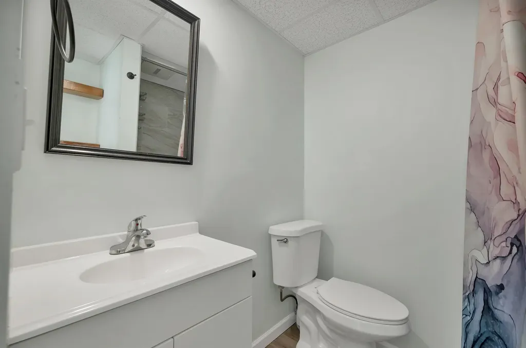 17 Croto Lane Albany NH 03818