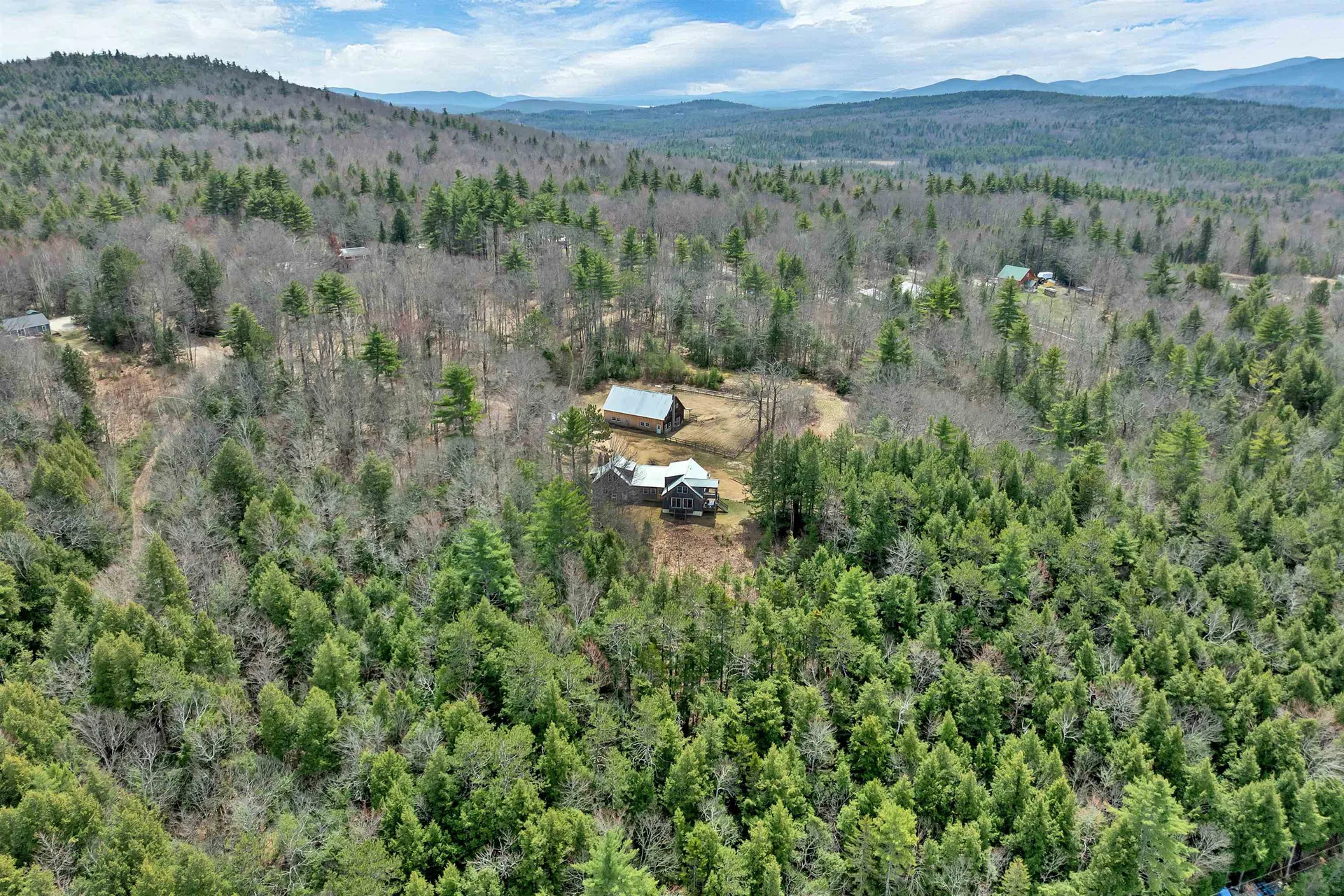 17 Croto Lane Albany NH 03818