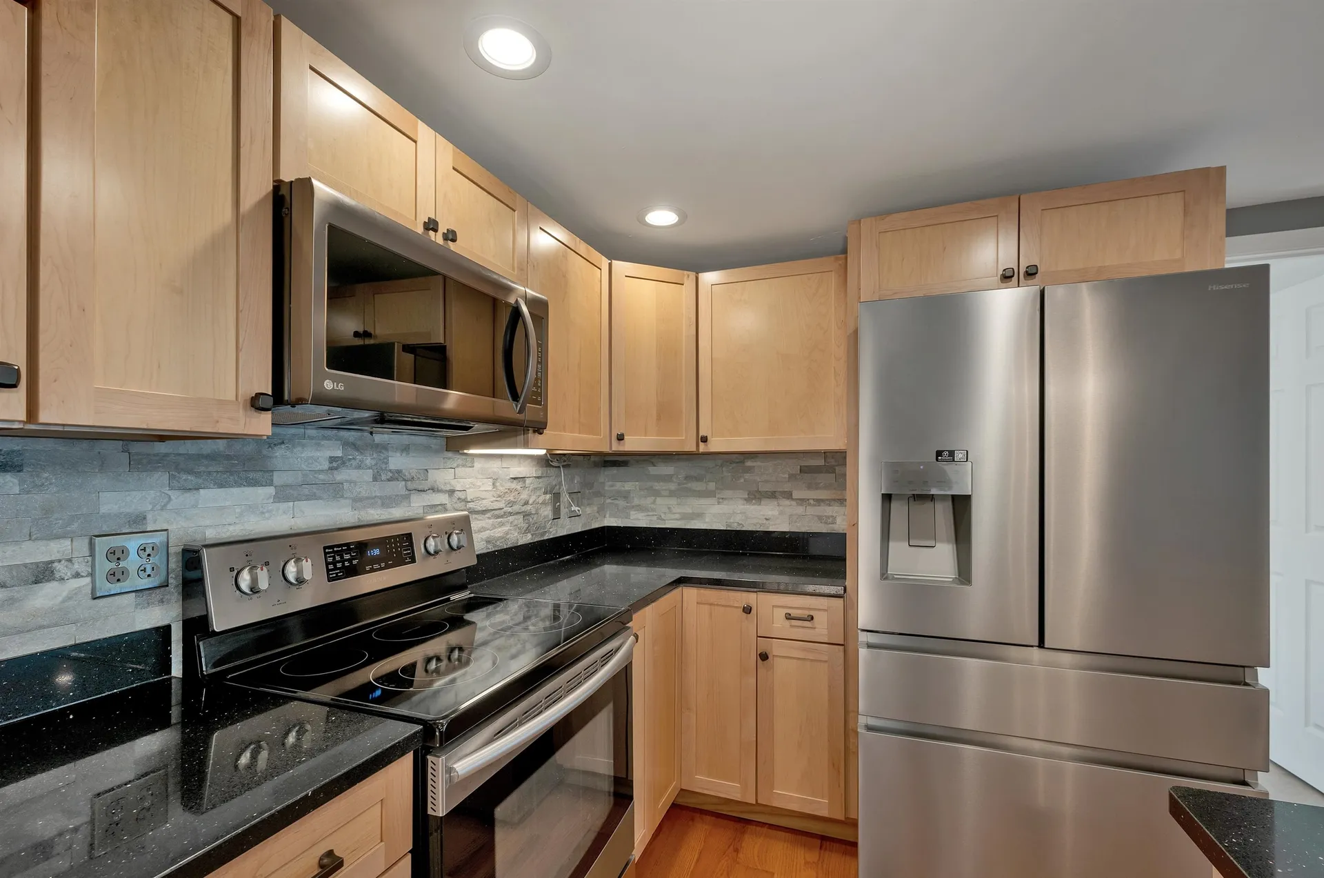 17 Croto Lane Albany NH 03818