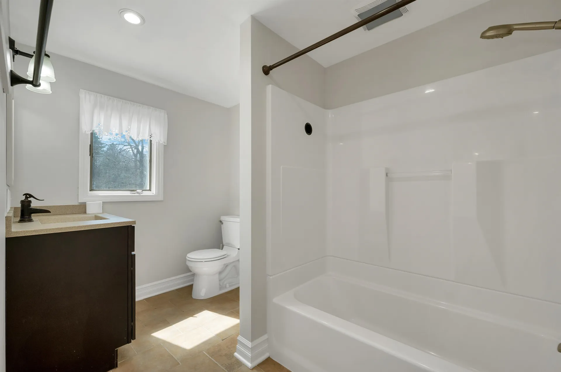 17 Croto Lane Albany NH 03818