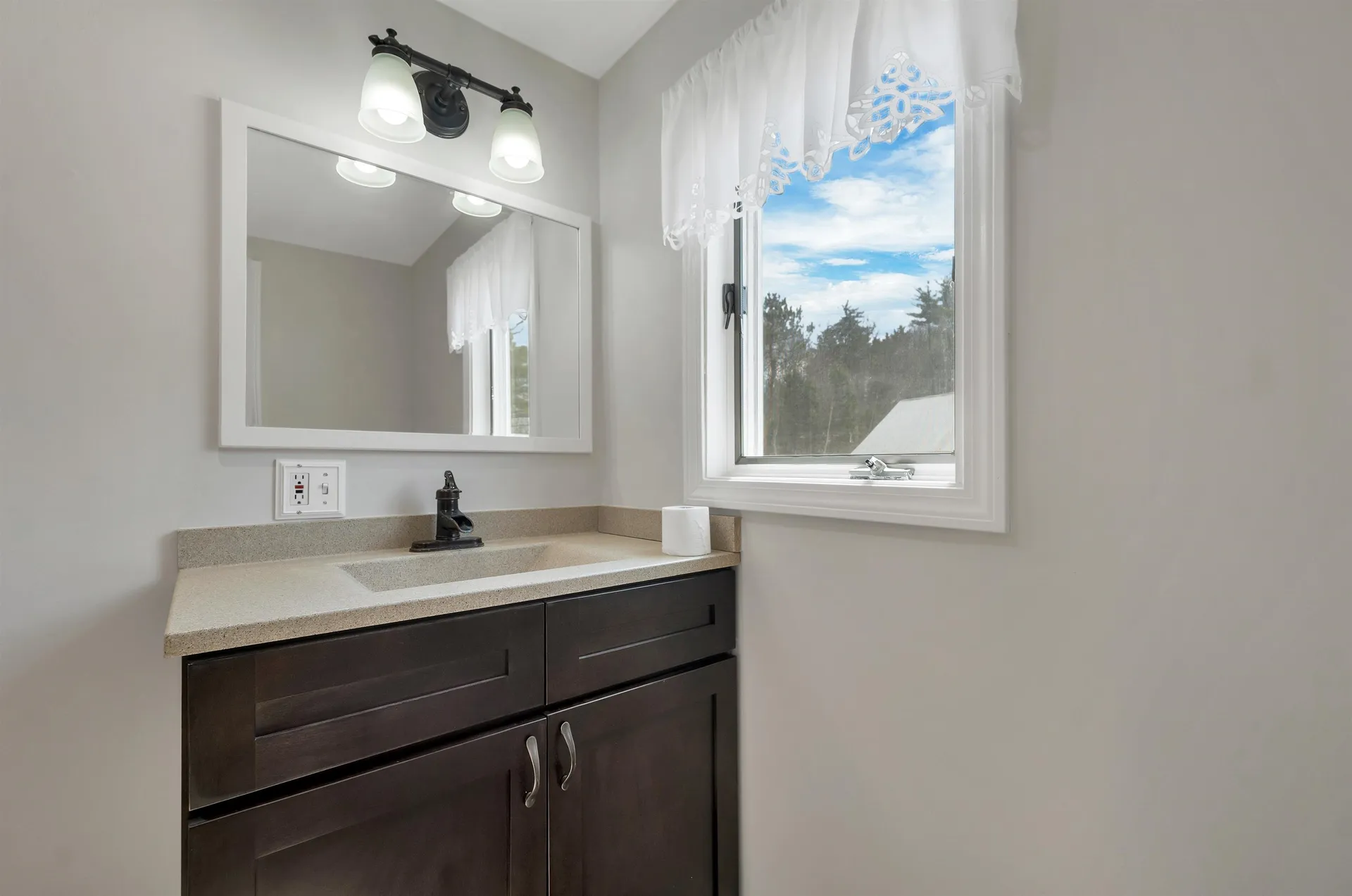 17 Croto Lane Albany NH 03818