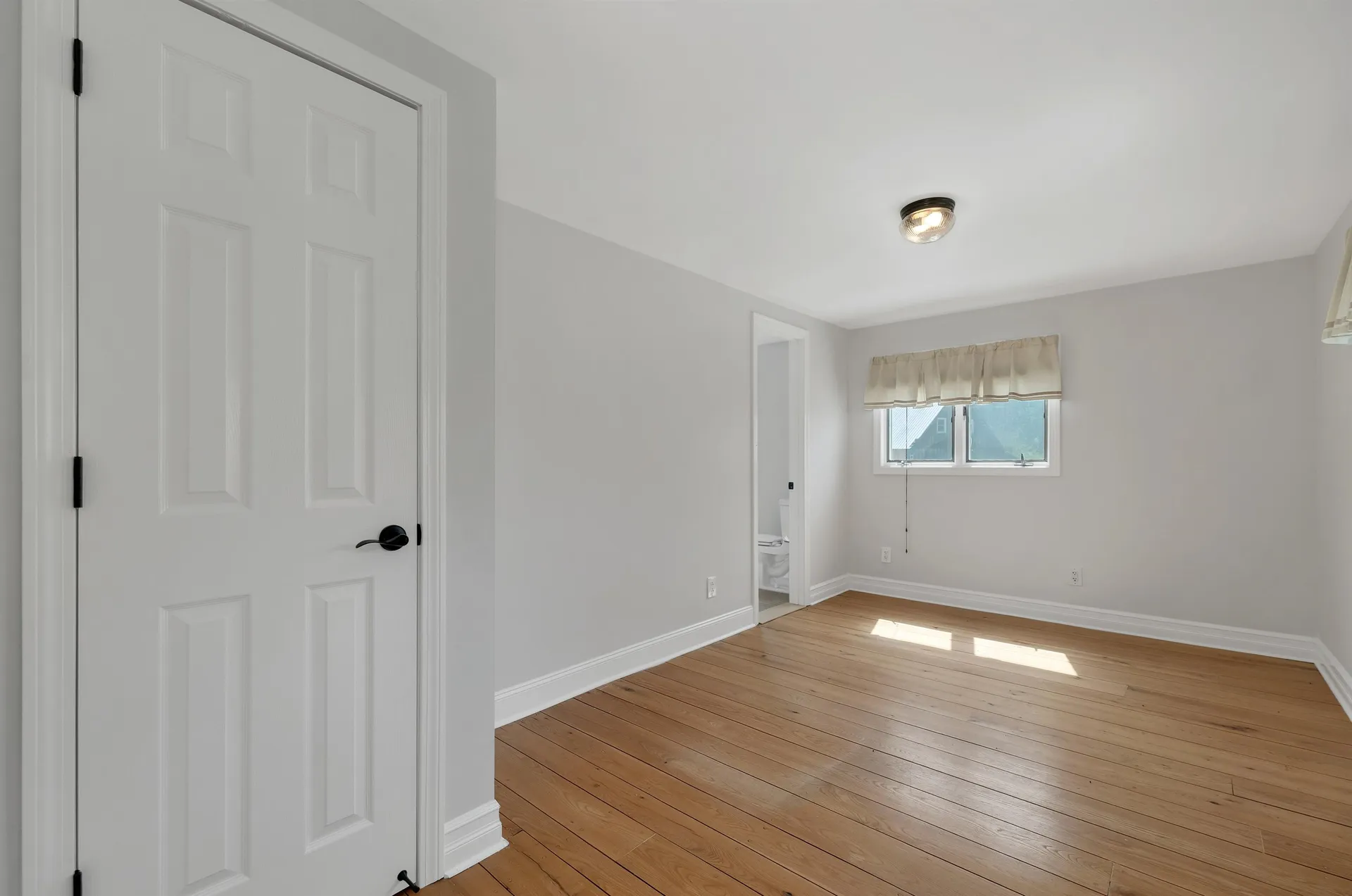 17 Croto Lane Albany NH 03818