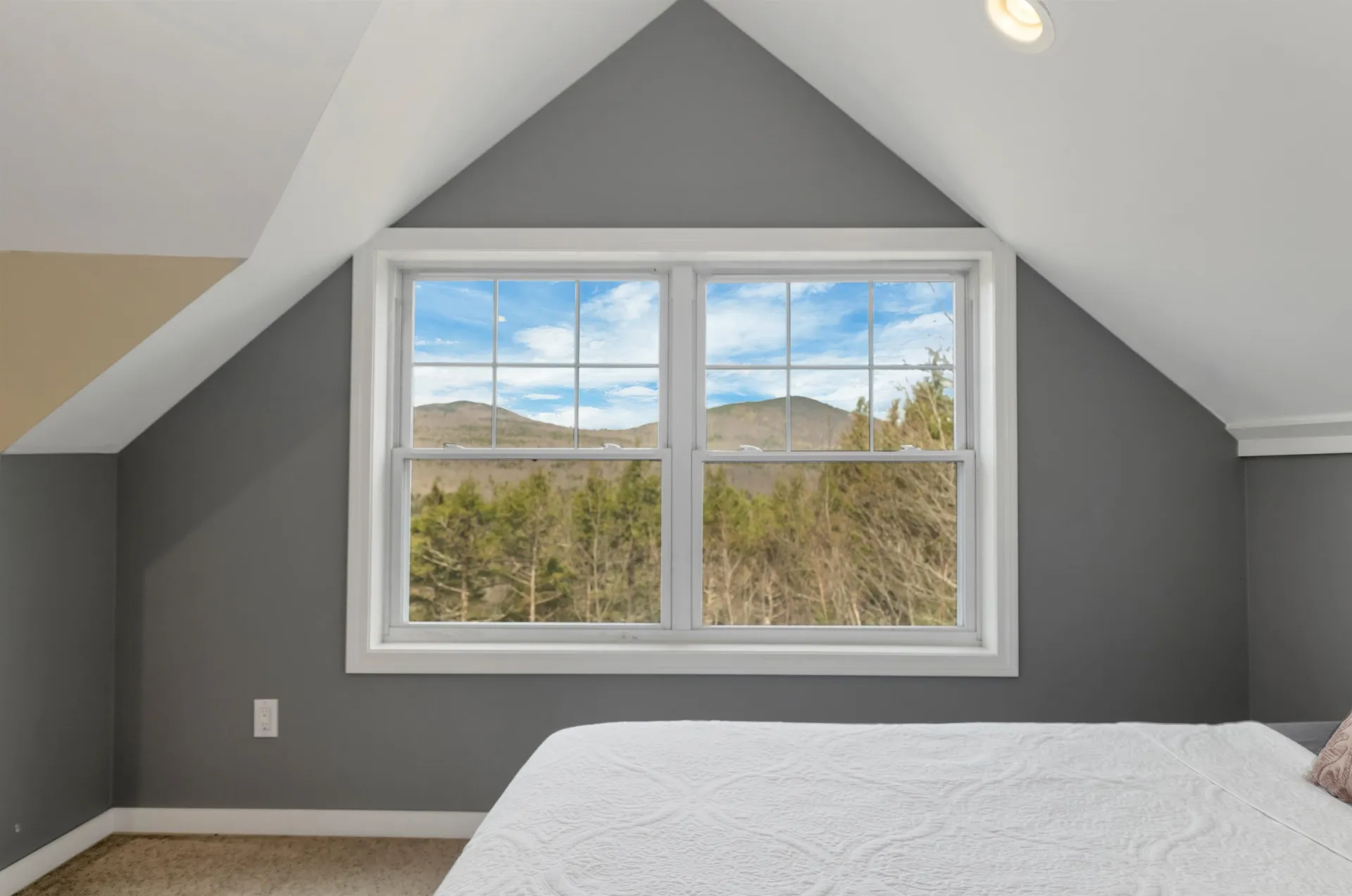 17 Croto Lane Albany NH 03818