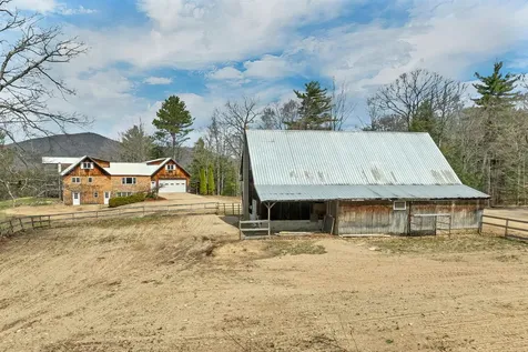 17 Croto Lane Albany NH 03818