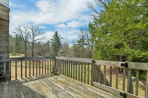 17 Croto Lane Albany NH 03818