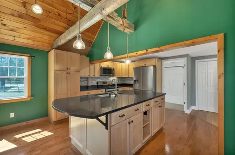 17 Croto Lane Albany NH 03818