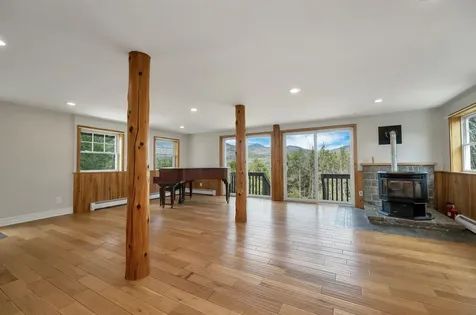 17 Croto Lane Albany NH 03818