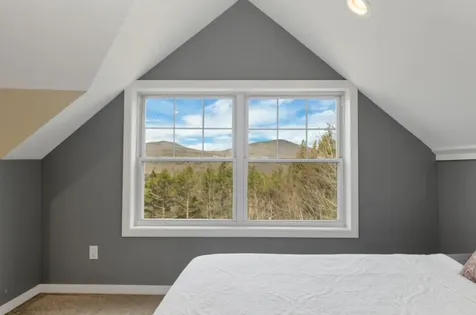 17 Croto Lane Albany NH 03818
