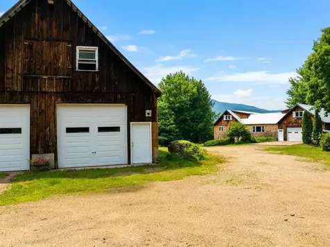17 Croto Lane Albany NH 03818