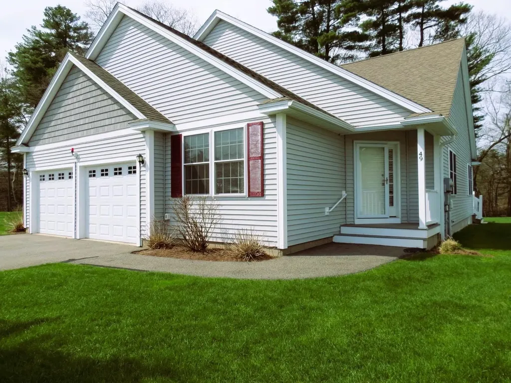 49 Jamesway Drive Litchfield NH 03051