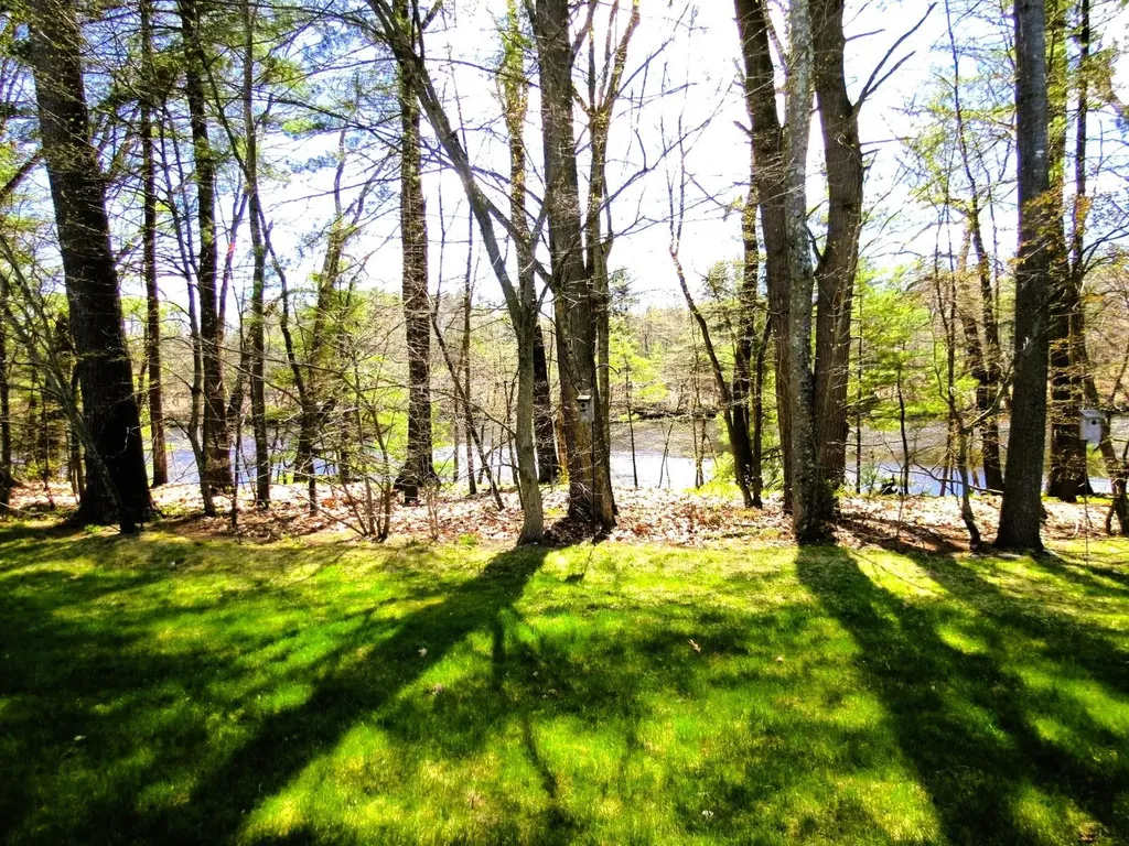 49 Jamesway Drive Litchfield NH 03051