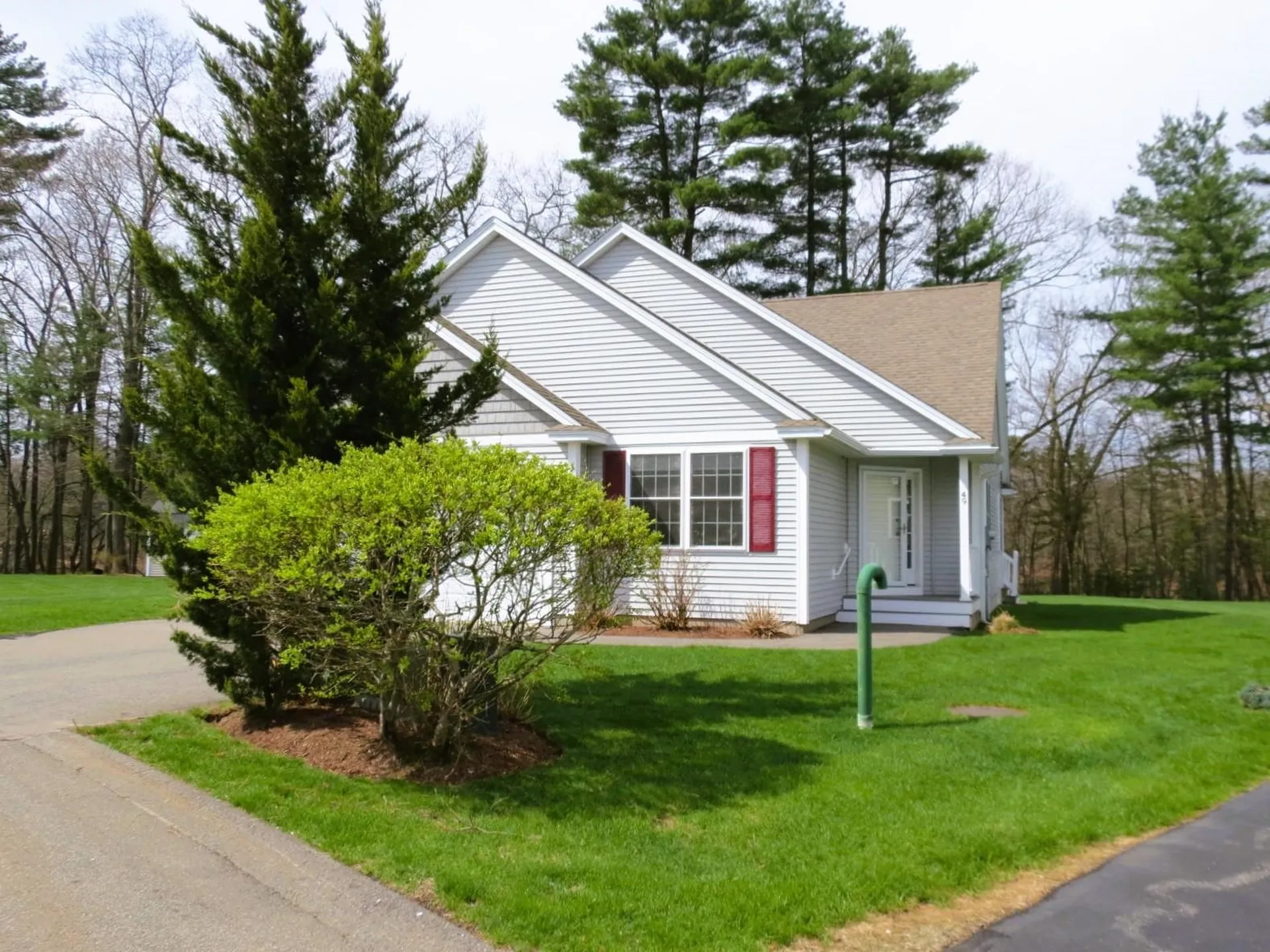49 Jamesway Drive Litchfield NH 03051