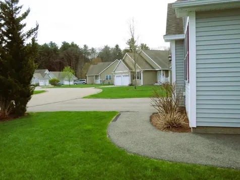 49 Jamesway Drive Litchfield NH 03051