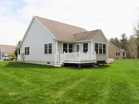 49 Jamesway Drive Litchfield NH 03051