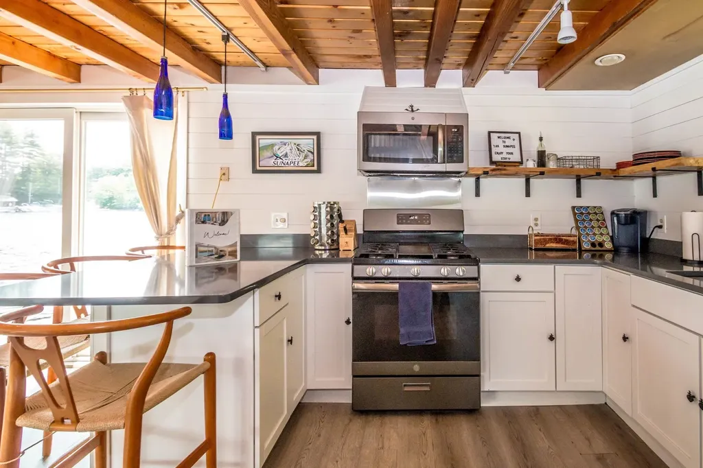5 Frazier Avenue Newbury NH 03255