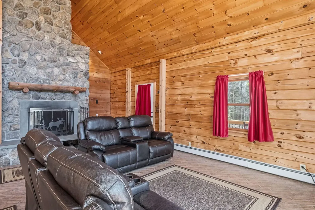31 Ryder Road Campton NH 03223